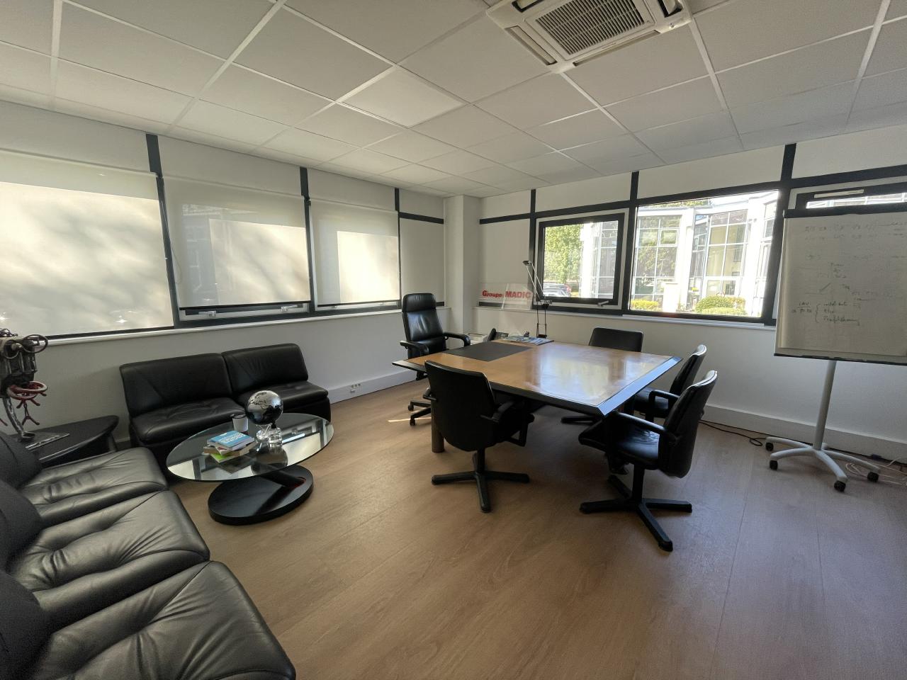 Bureau Nantes 395m² Location bureau Nantes Loire-Atlantique OLBUR2312395 0